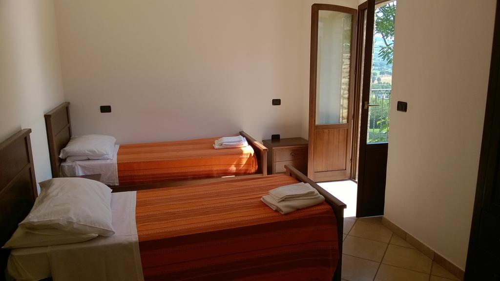 Agriturismo Za Beata Bed & Breakfast Penna Sant'Andrea Luaran gambar